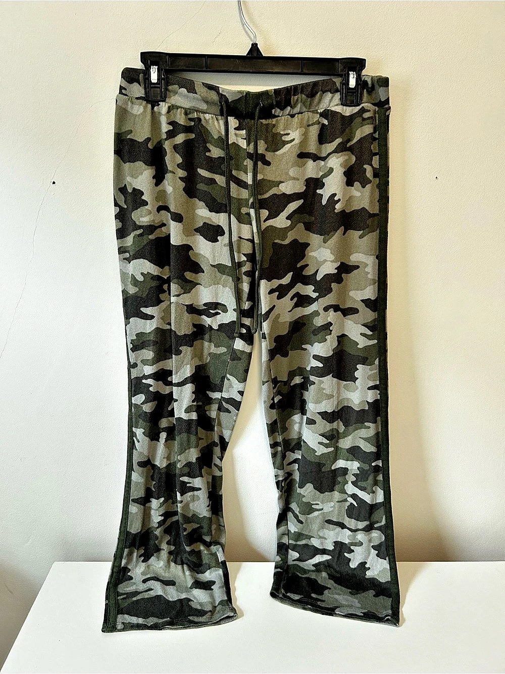 Lucky Brand Camo Lounge Pants in Green & Black Size S